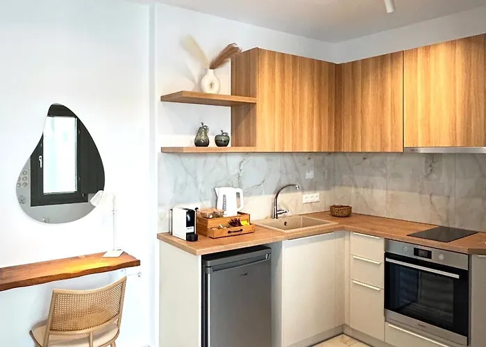 Luaz Naxian Living *