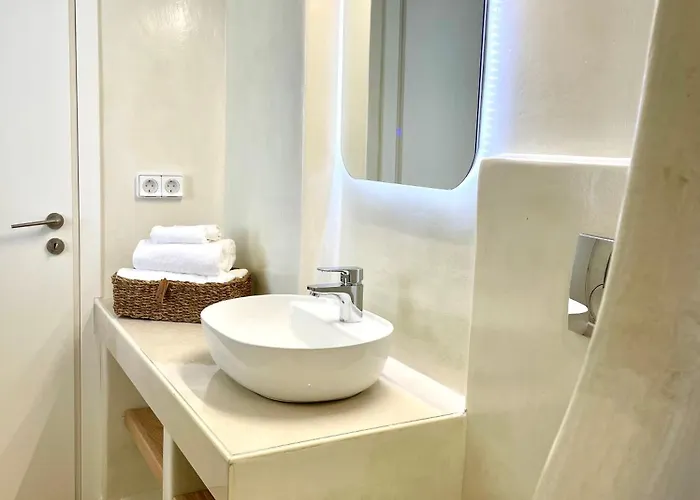 Luaz Naxian Living Naxos City