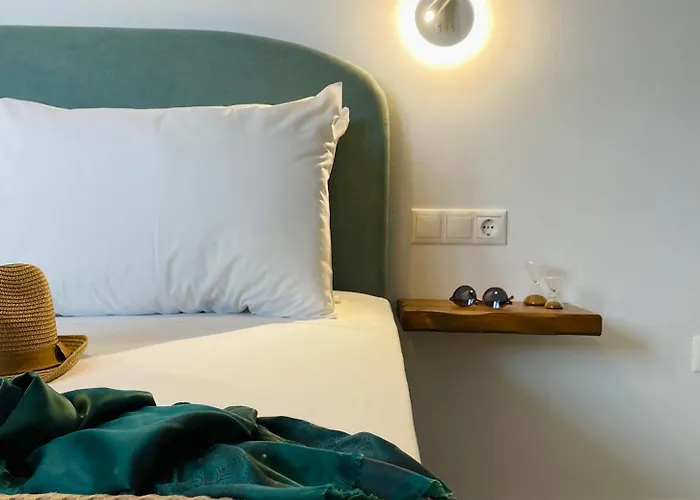 Luaz Naxian Living *