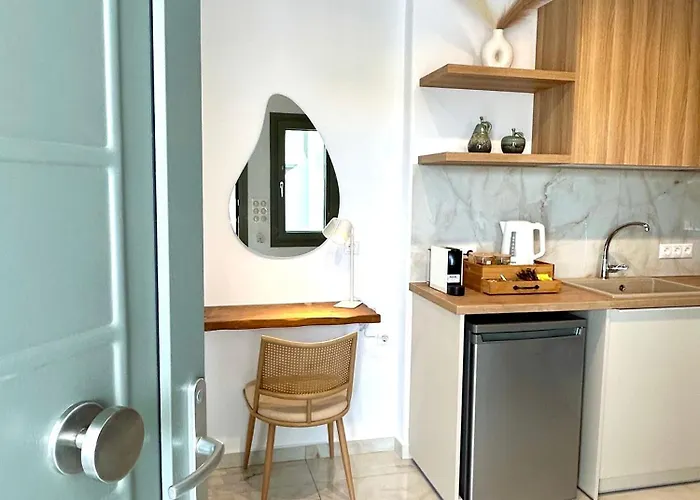 Luaz Naxian Living * Naxos City